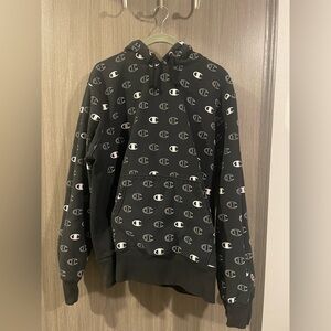 Champion Men’s Large
Logo Hoodie